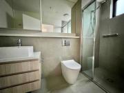 Sleek Modern Apartment Between Deakin Uni and Brickworks