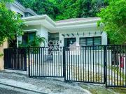 Sleek Modern Home with Expansive Living Areas in Maria Luisa