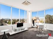 Sleek Rooftop Apartment Moments From Chapel Street