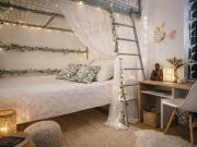 Small house with flowered courtyard completely peaceful!...