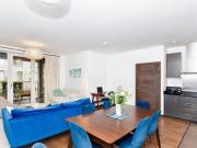 Smeed Road, London, 2 Bedroom Flat
