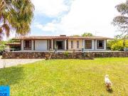 SMPW quadra 20 conjunto 01 04 quartos 03 suítes...