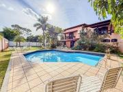 SMPW Quadra 25 Imponente Casa na Quadra 25 – 5 Suítes,...