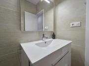 Snug 3 bedroom apartment near Sant Antoni metro station