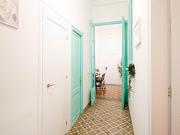 Snug double bedroom near the Rocafort metro