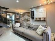 Sobrado 03 dormitórios sendo 01 suíte no bairro Moinhos...