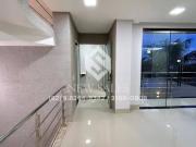 Sobrado 250m² construído 3 Suítes Piscina Setor Gentil...