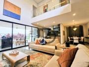 Sobrado 287m² á venda com 3 Suítes e Piscina Aquecida no...