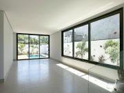 Sobrado 300m² AC, 5 Suítes, Piscina Giverny