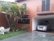 Sobrado 303m² com 5 dormitórios, 4 suítes, banheiros e 4...