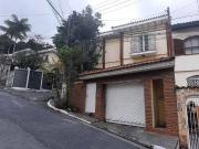 Sobrado 3 Dorms para Alugar 211 m² por R$ 3.800,00