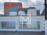 Sobrado 3 suítes, 4 vagas à venda, 302 m² por R$...