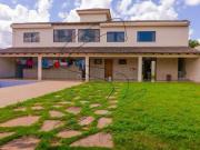 Sobrado 480m², 4 suítes, lazer, ac. permuta, Condomínio...