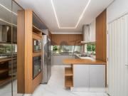 Sobrado 4 Dormitórios 2 Suítes à Venda ou para Alugar no...