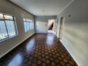 Sobrado 4 Dorms para Alugar 200 m² por R$ 6.000,00