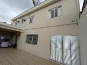 Sobrado 4 Dorms para Alugar 250 m² por R$ 6.000,00