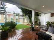 Sobrado 4 Dorms para Alugar 585 m² por R$ 18.500,00