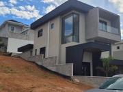 Sobrado, 4 Suítes, 300m², Condomínio Floradas do Paratehy