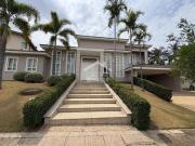 Sobrado 4 suítes, escritório e Piscina em Condomínio de...