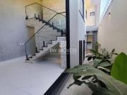 Sobrado, 4Q sendo 3 suítes, Alto padrão, Setor 3...