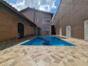 Sobrado 5 Dorms para Alugar 800 m² por R$ 4.700,00