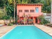 Sobrado a 50m da Praia, com 4 dormitórios à venda, 425m²...