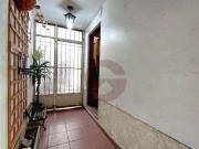 Sobrado amplo com 3 dormitórios e 2 vagas à venda, 111...