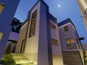 Sobrado à venda, 202 m² por R$ 1.250.000,00 Lindóia...