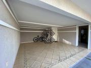 Sobrado com 3 dormitórios à venda, 240 m² por R$...