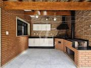 Sobrado à venda | 258m² | 3 suítes | 5 vagas | Vila...
