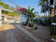 Sobrado à venda | 270m² | 3 suítes | 3 vagas | Horto...