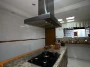 Sobrado à venda 3 quartos 1 suíte 2 vagas Centro São...