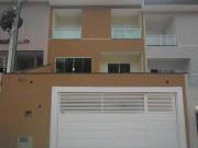 Sobrado à venda 3 quartos 3 suítes 4 vagas Santa...