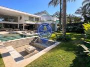 Sobrado à venda, 7 dormitórios, 6 vagas de garagem,...