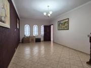 Sobrado à venda com 221m², 3 quartos e 2 vagas na Vila...