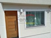 Sobrado à Venda com 2 Suítes e 2 Vagas. Condomínio...