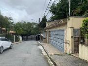 Sobrado à venda com 375m² em condomínio fechado,4...