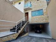 Sobrado a venda com 3 dormitórios e 1 suíte com vaga de...