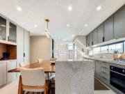 Sobrado com 3 dormitórios à venda, 199 m² por R$...