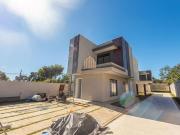 Sobrado à Venda com 3 quartos, 4 banheiros, 3 vagas e 149m²