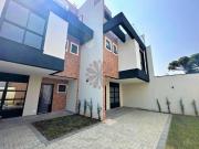 Sobrado à Venda com 3 Quartos e Terraço em Santa