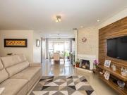 Sobrado à venda com 3 quartos no São Braz em Curitiba