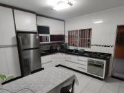 Sobrado a venda com 3 quartos, quintal e churrasqueira...