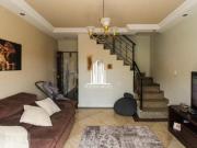 Sobrado á venda com 3 suítes sendo 1 Edícula e 2 vagas...