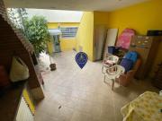 Sobrado à venda com 4 dormitórios sendo 3 suítes, 2...