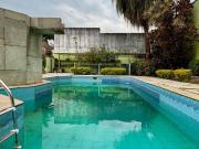 Sobrado à venda com 4 suítes, piscina e 5 vagas