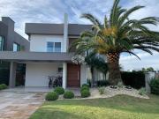 Sobrado à venda, com 5 quartos/dormitórios, 2 vagas/box,...