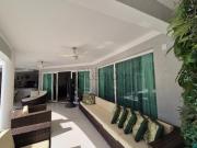 Sobrado à venda com 5 suítes no Jardim Residencial...
