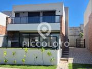 Sobrado à venda em Campinas, Alphaville Dom Pedro, com 3...