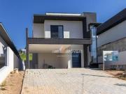 Sobrado à venda em Atibaia